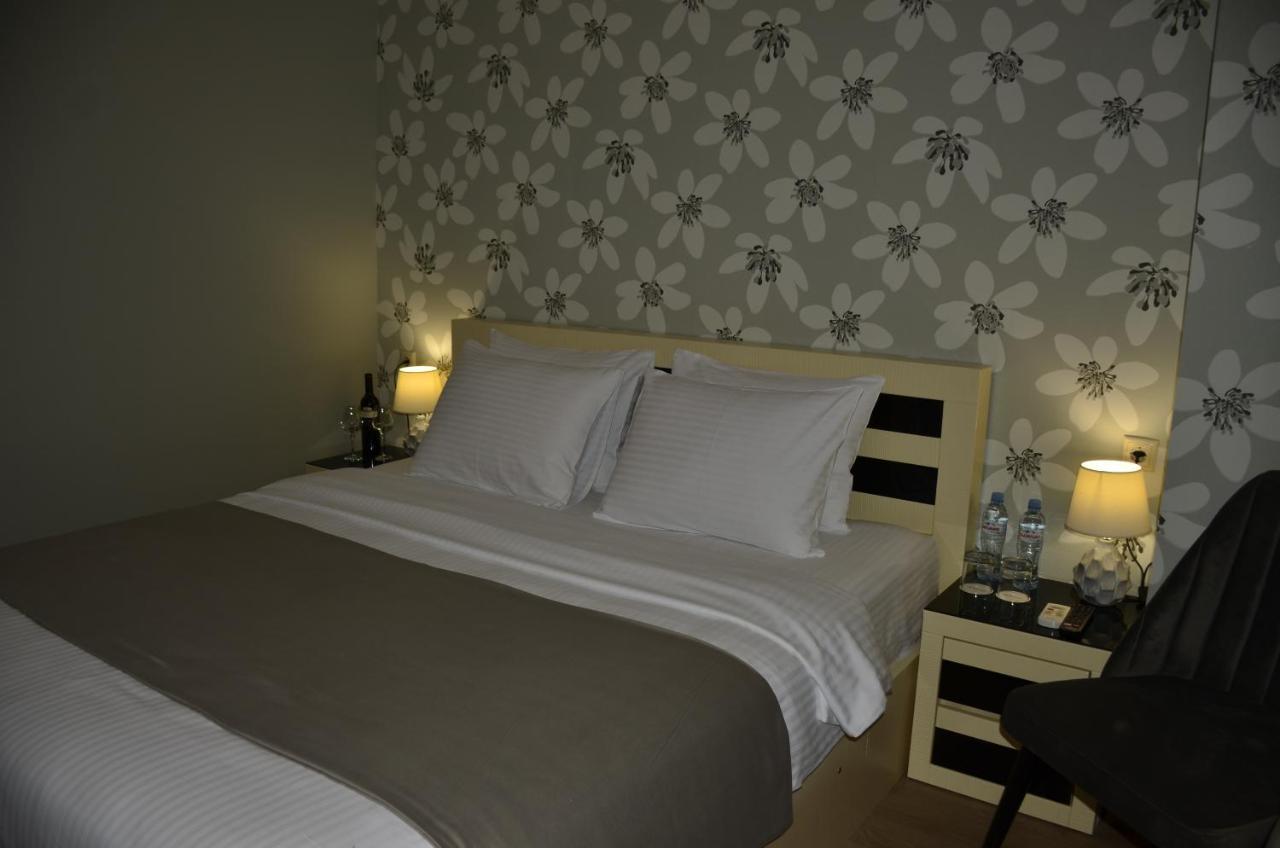 Vere Corner Hotel Тбилиси Экстерьер фото